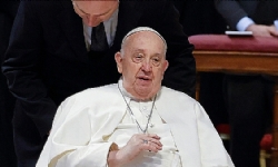Vatikan: Papa`nın sağlık durumu kritik olmaya devam ediyor
