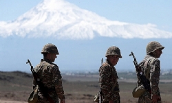 Ermenistan zorunlu askerlik süresini kısaltıyor