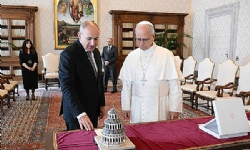 Papa 14. Leo ve Ermenistan Başbakanı Paşinyan görüştü